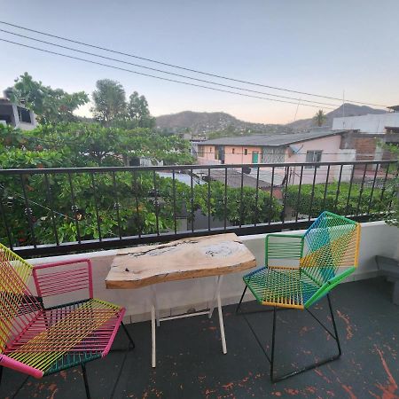 Lovely Studio Apartment With Balcony Ac & Wi-Fi, Minutes From Downtown! Zihuatanejo Exterior photo