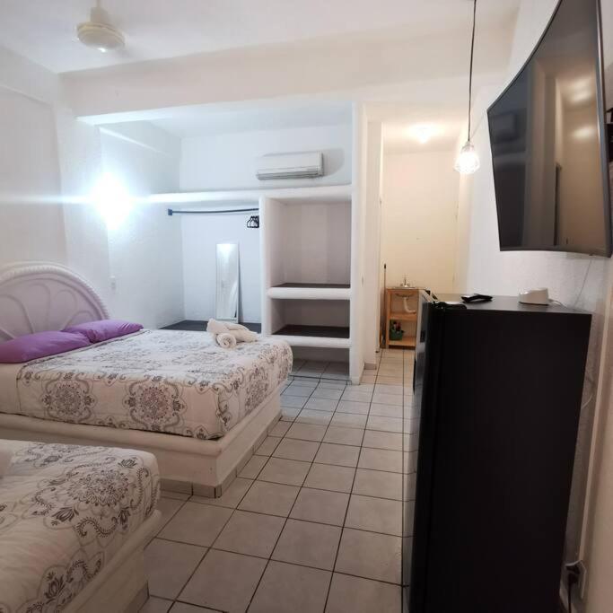 Lovely Studio Apartment With Balcony Ac & Wi-Fi, Minutes From Downtown! Zihuatanejo Exterior photo