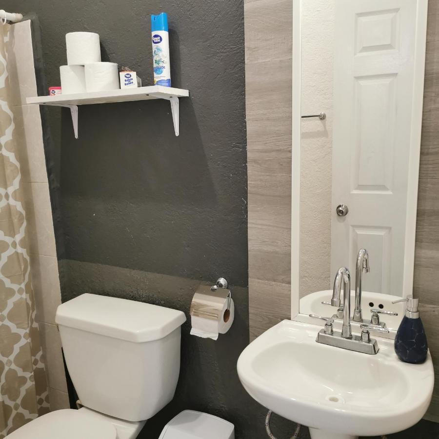 Lovely Studio Apartment With Balcony Ac & Wi-Fi, Minutes From Downtown! Zihuatanejo Exterior photo